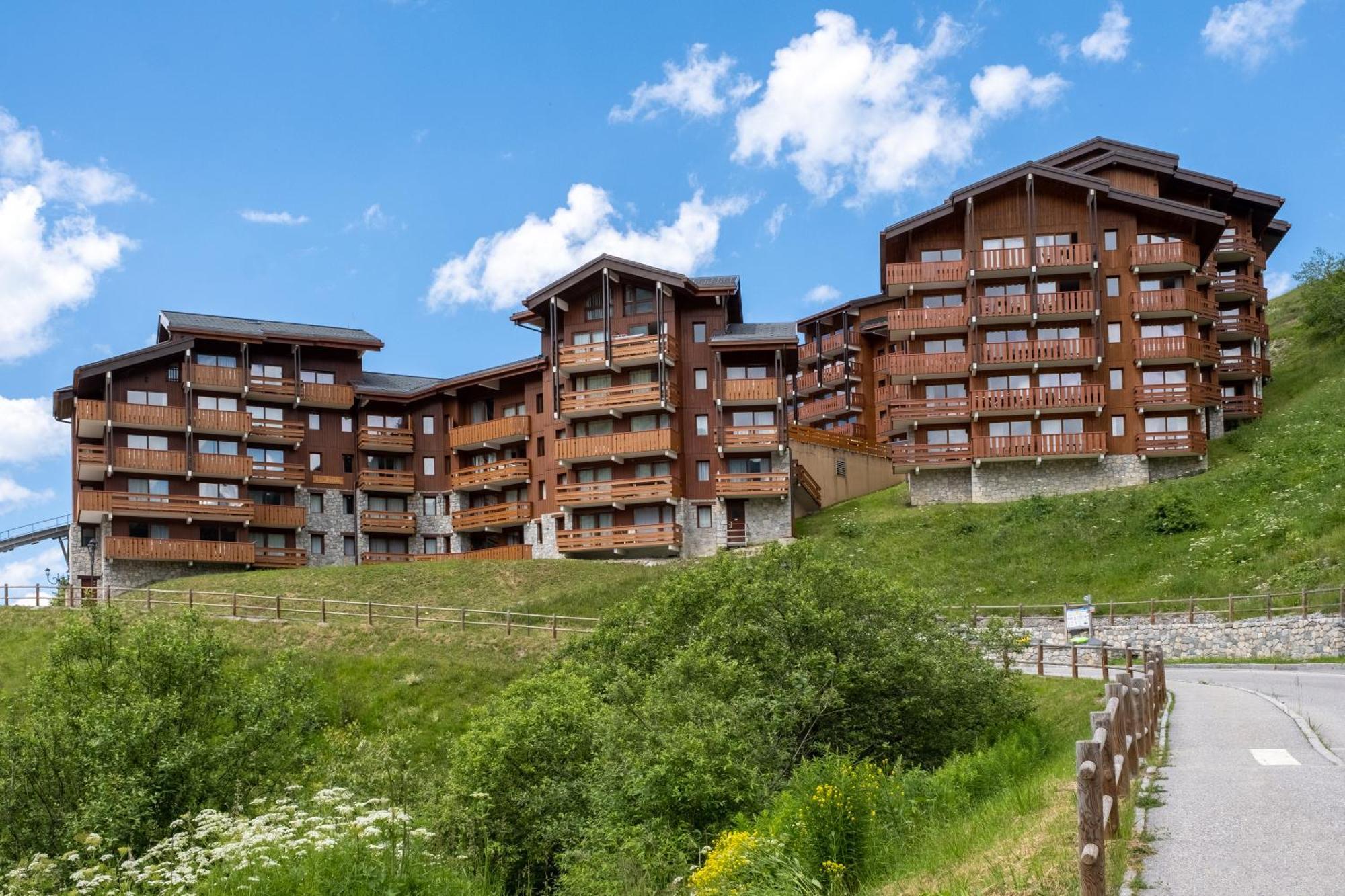 Residence Pierre & Vacances Premium Les Crets Les Allues Exterior photo