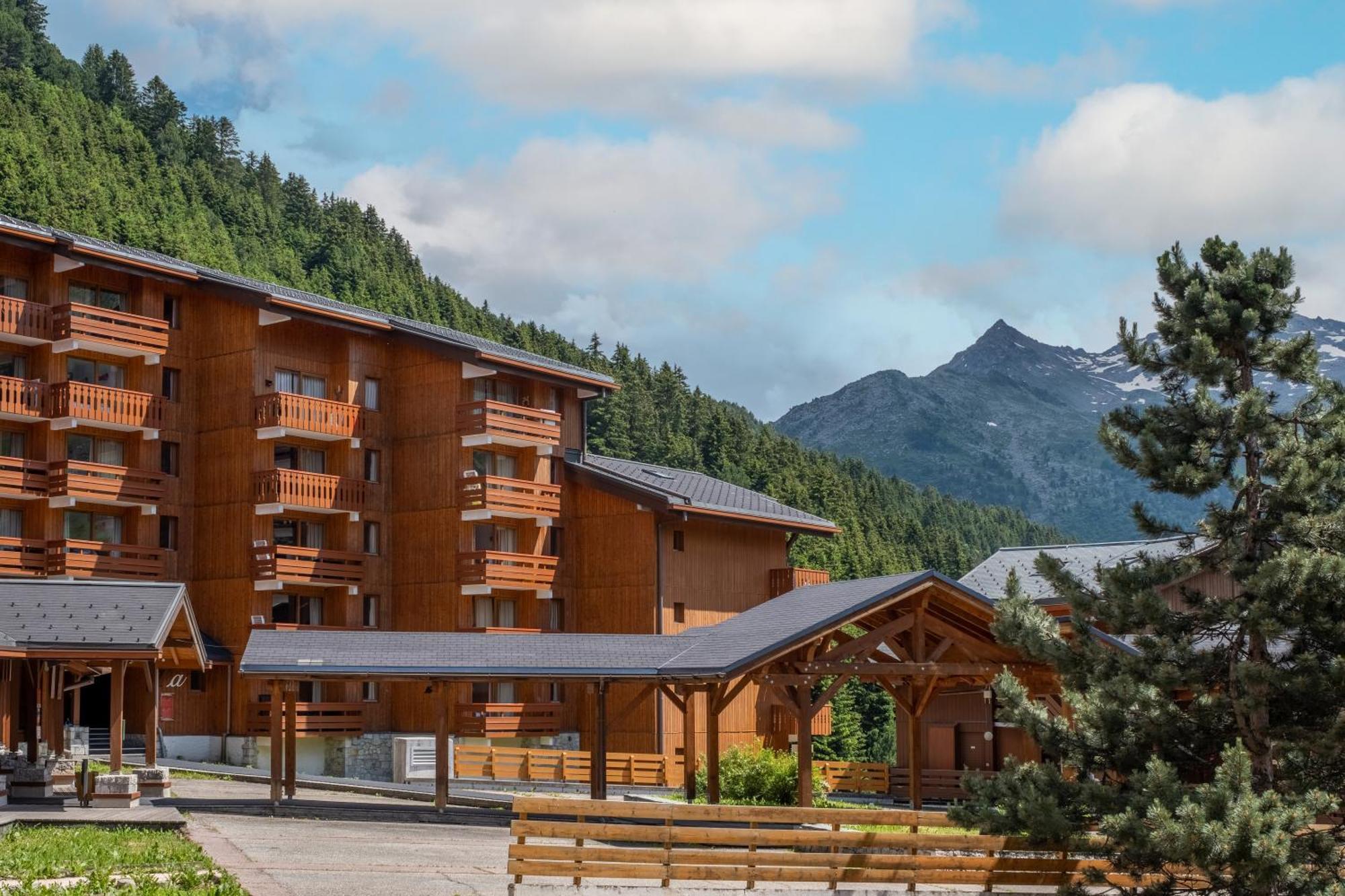 Residence Pierre & Vacances Premium Les Crets Les Allues Exterior photo